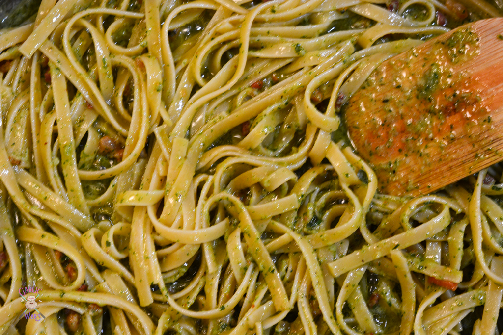 pesto pasta in pan