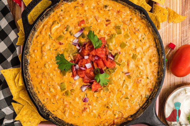 close up of smoked queso in a cast iron skillet